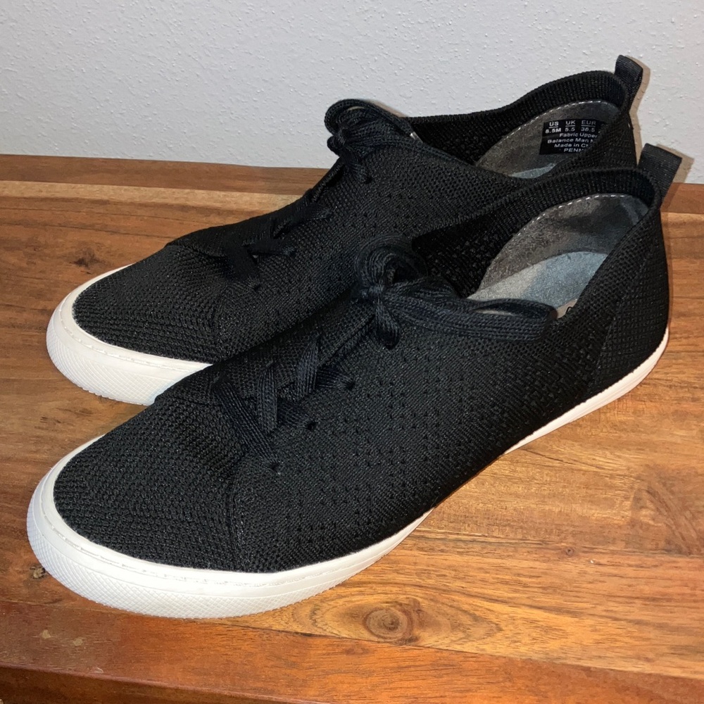 Zodiac Penny Women's 8.5 Casual Black Sneakers lightweight mesh